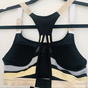 Victoria secret racer back sports bra in size 32B